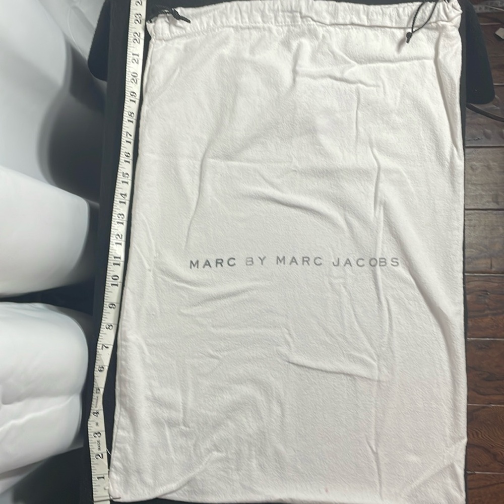XL Marc by Marc Jacob’s dust bag